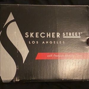Brand new women’s suede skecher sneakers